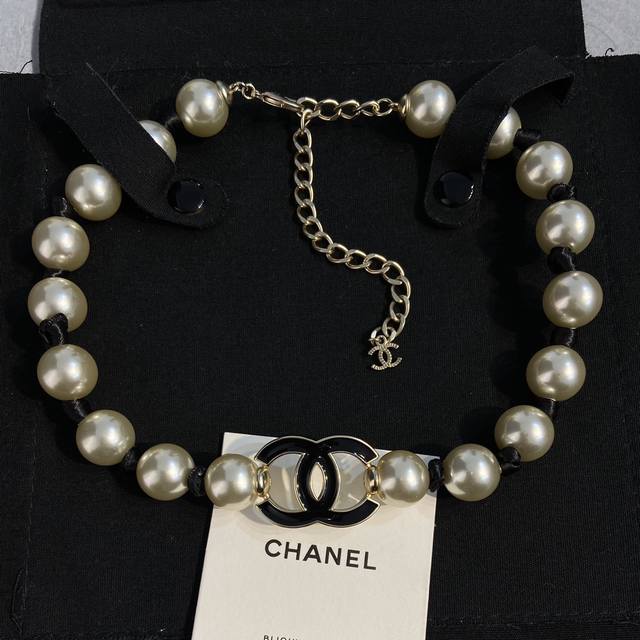 Xx0452 Ch Nel Xiang'er 25P Pearl Double C Enamel Necklace Choker Ddd