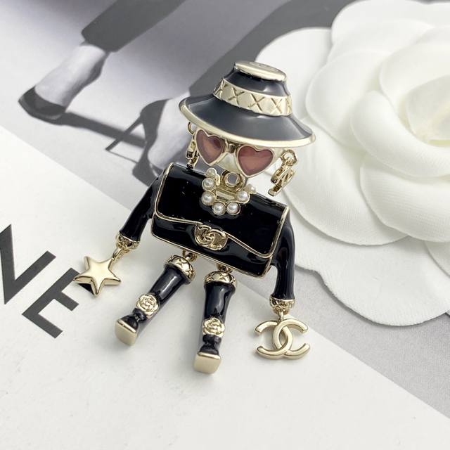 Today's New Arrival Code A804 0277825 Chanel Brooch Hot Selling New Arrival Chan