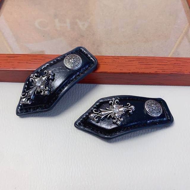 Chrome Hearts Hair Clip Leather Logo Clip Bb Edge Clip Everyday Exquisite Small