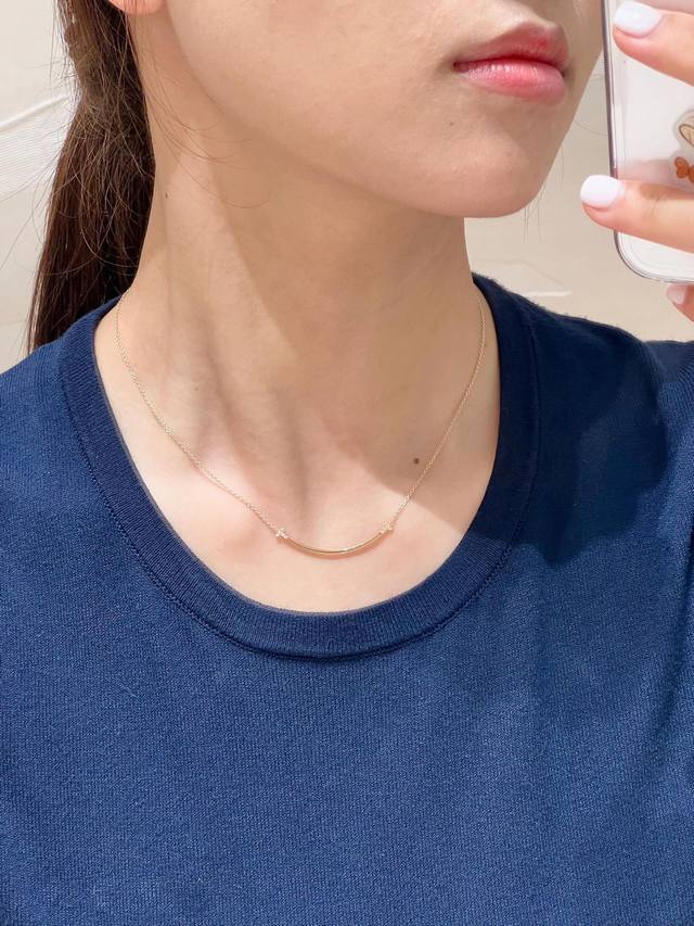 211488 We offer a meticulously crafted sterling silver "Apocalypse" style diamon