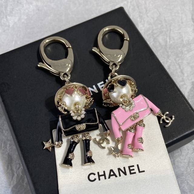 Xy0833 Ch Nel Xiang'er Robot Keychain Bag Buckle 25 Autumn/Winter Newest Style!