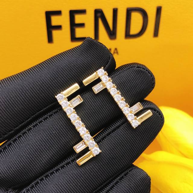 Item No. Fded0003 Fendi reverse diamond F stud earrings Ddd