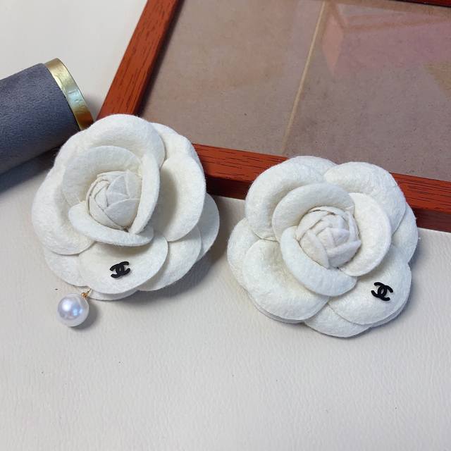 Chanel Miniature Brooch A luxurious Chanel-style camellia brooch, an exquisite m