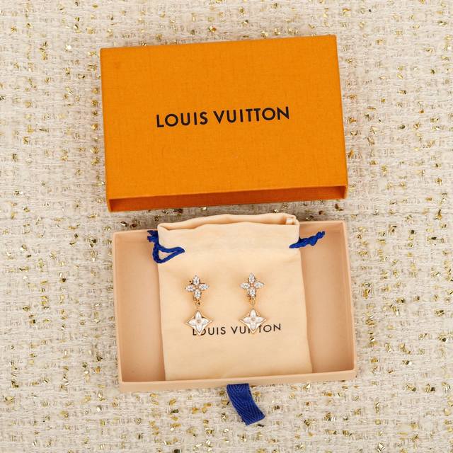 We offer customizable versions with real gold and diamonds. Contact customer ser