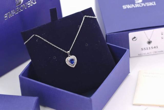 Swarovski Silver Blue Diamond Ocean Heart Clavicle Necklace (Ddd) This dazzling