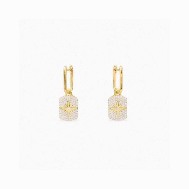 A-grade Monaco Meteor Tag Gold Mini Earrings! Achieve a cool and stylish look wi
