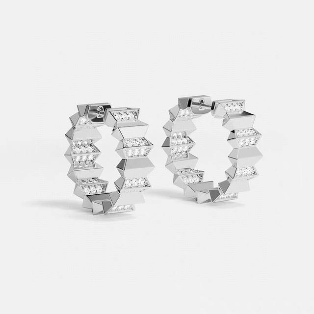 A batch of Monaco silver-white U-shaped hoop earrings with a wave-geometric desi