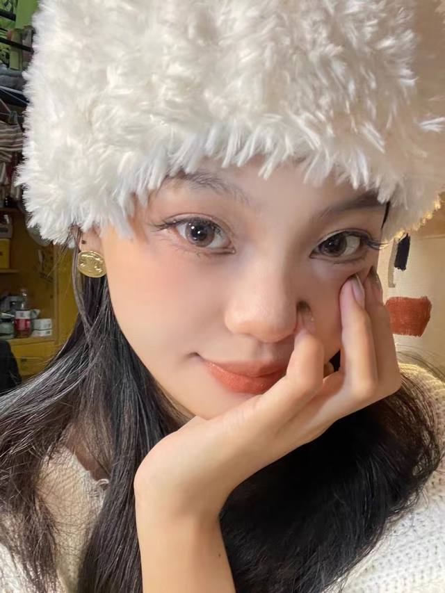 We offer large-volume production and customer consultation. Celne oval Arc de Tr