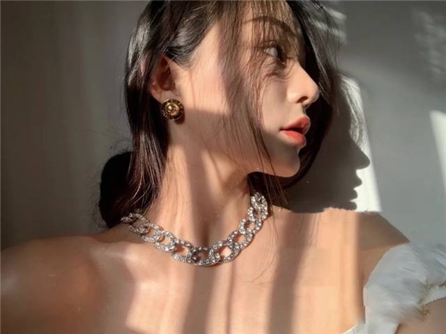 Our favorite vintage item, large order inquiries welcome! C Gold Bead Star Stud