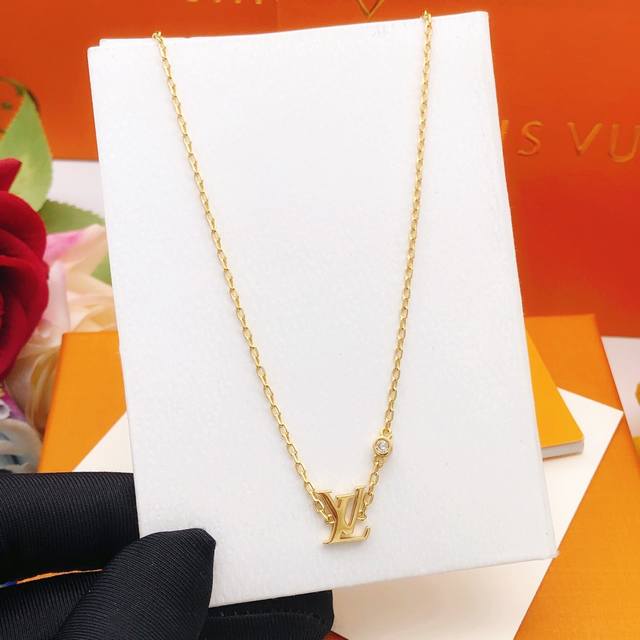 Item No. Lxl0142 Lv* Latest single diamond mini polished necklace, consistent wi