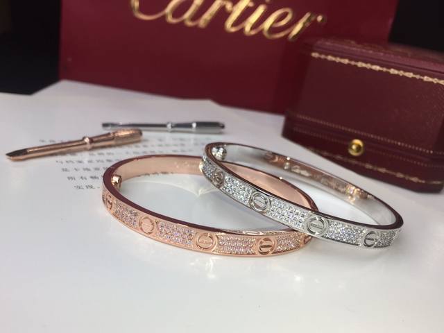 Cartier classic starry sky bracelet, popular Love full diamond bracelet, importe