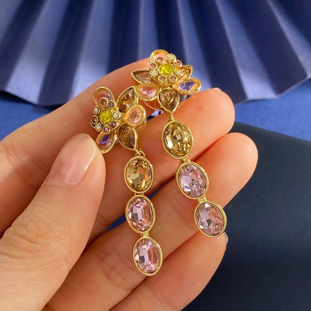 Stud Earrings Sh93 Swarovski European and American Fashion Luxury Radiant Colore