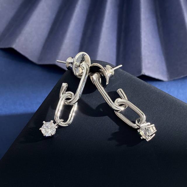 Sh93 Swarovski minimalist and stylish silver polished chain link interlocking si