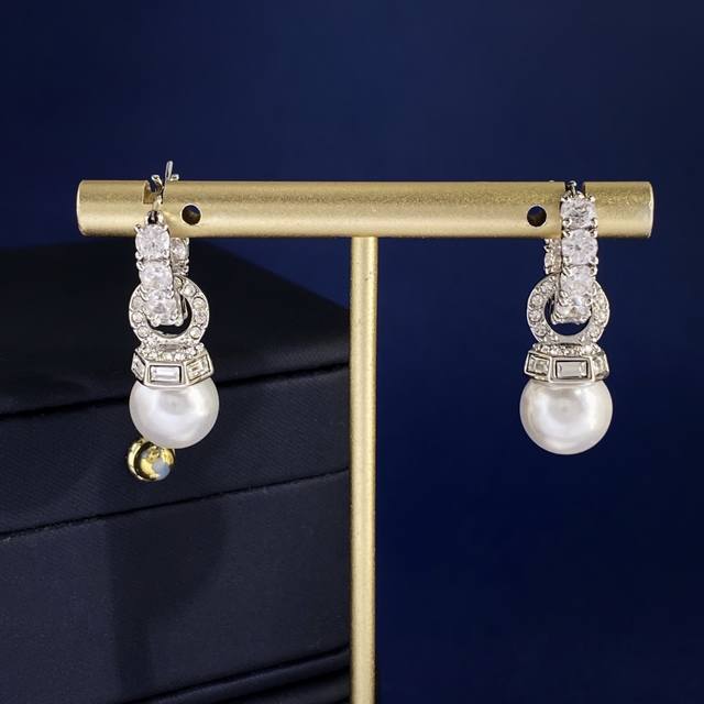 Earrings Sh93 Swarovski Fashionable and Elegant Full Diamond Hoop Dangle Zirconi