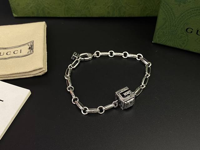 Gucci handmade chain cube G letter bracelet Ddd
