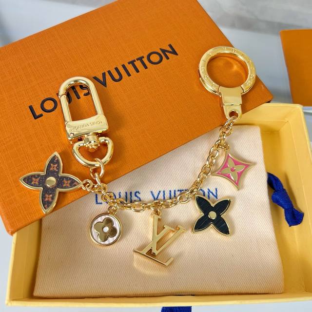 LV keychain bag charm chain M68999 S batch Ring Street bag charms and keychains
