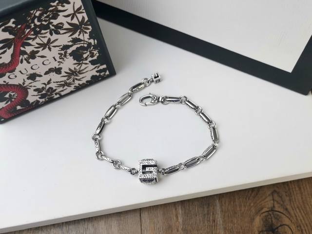 Gucci New Original Handmade Chain Cube G Letter Bracelet with G Letter Pendant A