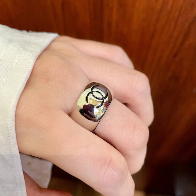 Chanel classic double C ring Ddd