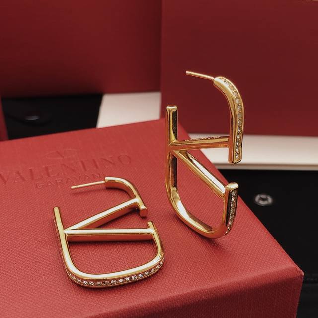 Item No. Ved0308 Large Valenti*O Newest Style Large Earrings with Diamond Edges,