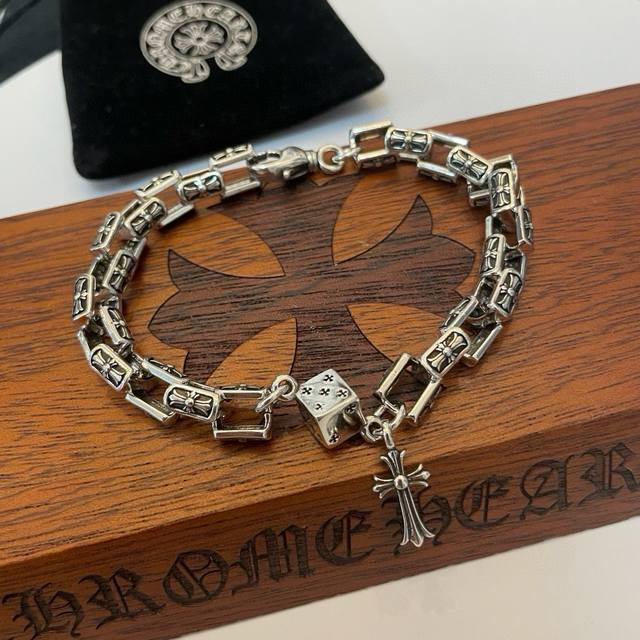 New boutique quality Chrome Hearts classic retro cross dice bracelet. The emboss