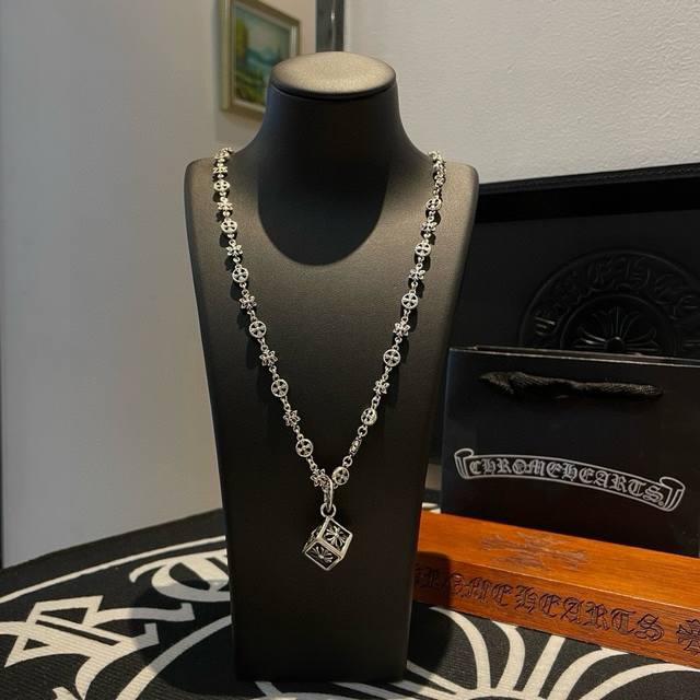 New boutique quality Chrome Hearts classic retro multi-element necklace with cro