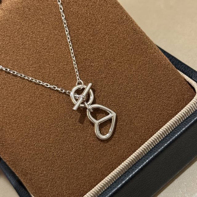 A1243 H brand new small Q heart necklace, same high-quality S925 sterling silver