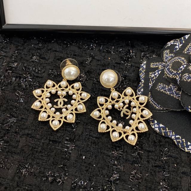 Code Ge402 0867685 Chanel earrings, a hot-selling new arrival, exclusively from