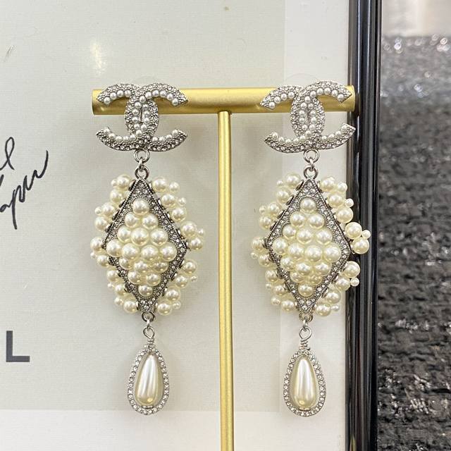 Code E444 0897785 Chanel Mini Earrings - Hot Selling New Arrival! Made with Auth