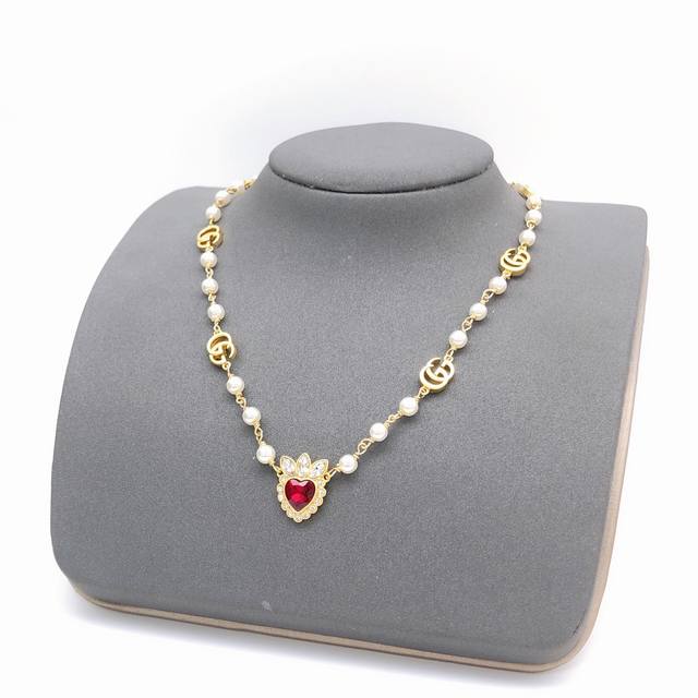 Necklace Gxl0019 (Red, Ddd); Necklace Gxl0055 (Blue, Ddd); Bracelet Gsl0018 (Red