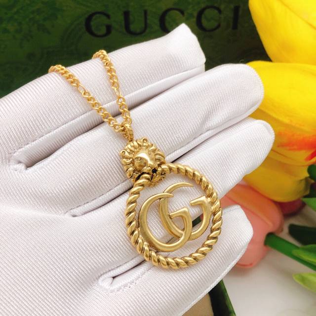 Item No. Gxl0043 Gucci Round Double G Necklace - A Must-Have for Vintage Girls D