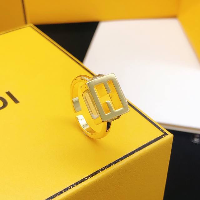 Item No. Fdjz0004 Fendi square ring with diamond setting Ddd
