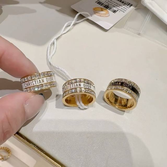 New Dior Dior Cd logo full-edge diamond fashion series five-pointed star ring! A