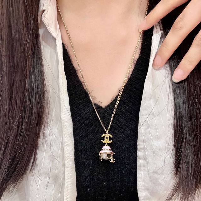 Chanel Vintage Double C Necklace. Chanel's designs truly need no introduction; e