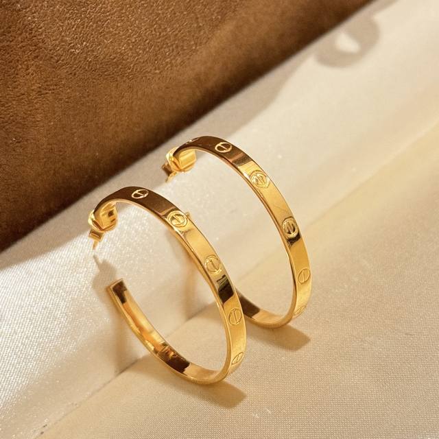 A3526 Love Series Large Screw-Imprint Smooth Earrings - A classic and popular st