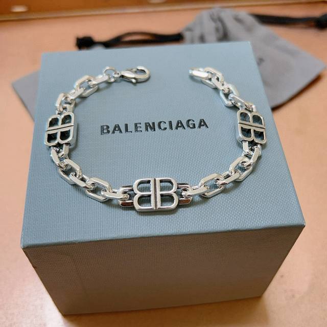Original Balenciaga bracelet, brand new, identical to those in boutiques. A hot-