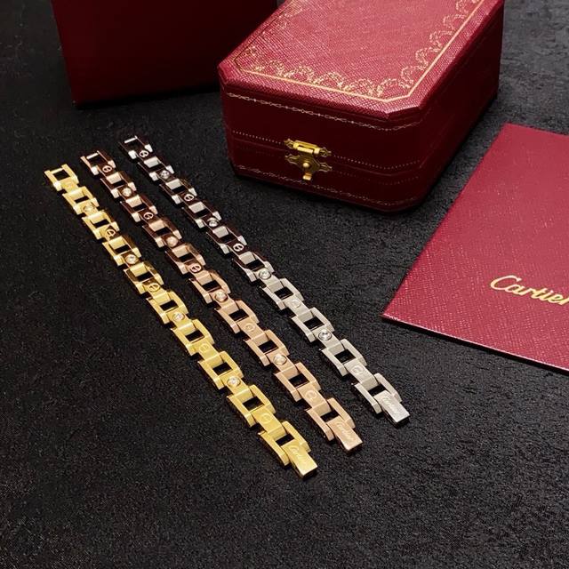 Cartier classic diamond-studded chain bracelet, tank chain, unisex style! The ch