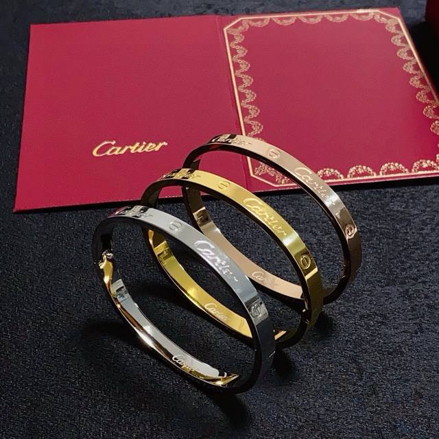 Cartier's latest official release: a hot-selling narrow-style medium-sized bangl