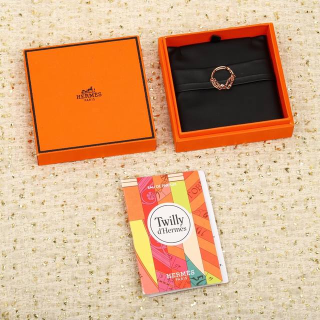 208107 We produce pig nose rings, custom-made in 18K real gold and with real dia