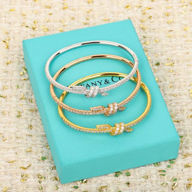 211740 We produce twisted diamond bangle, only making the exact replicas. Custom