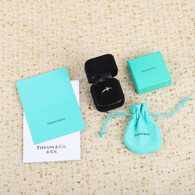 202747 We offer customizable 18K gold and diamond rings, Zp17810. Look for the o