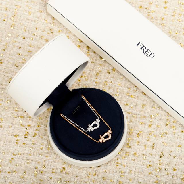 206663 We produce the same horseshoe necklace worn by Guan Xiaotong, custom-made