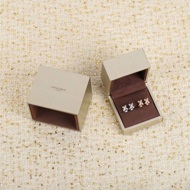 202745 We offer custom-made 18K real gold and diamond Ch Umet cross-shaped earri