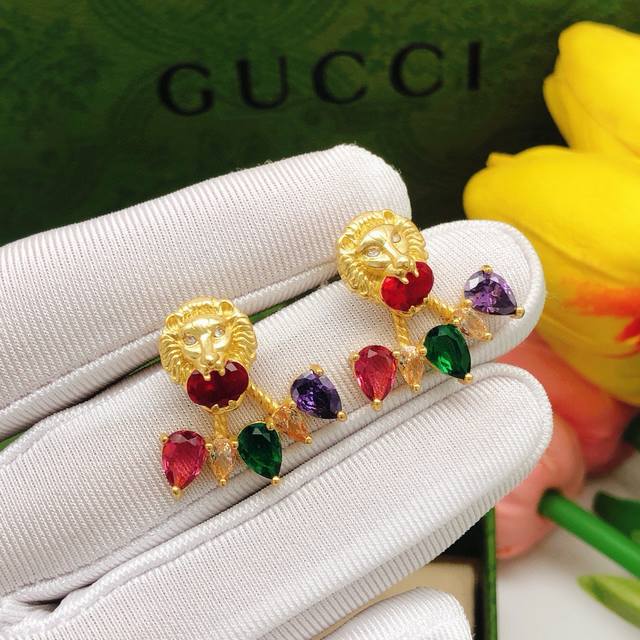 Item No. Ged0178 Gucci New Colored Diamond Stud Earrings Ddd