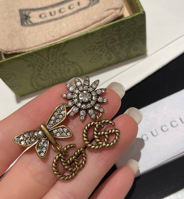 Item No. Ged0167 Gucci New Bow Double G Interlocking Earrings Gg Ab Bronze Earri