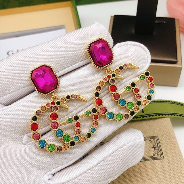 Item No. Ged0154 Today's Recommendation: Gucci's New Colored Diamond Stud Earrin
