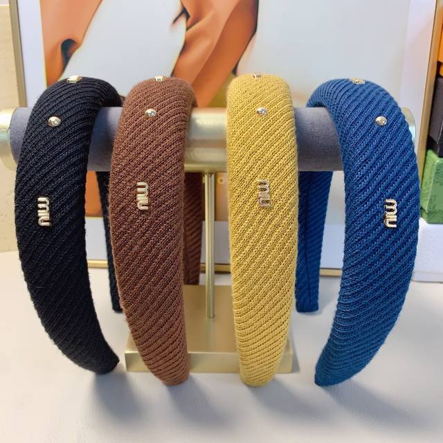 Miumiu Miu Miu Miumiu headband Wool luxury style headband, elegant and versatile