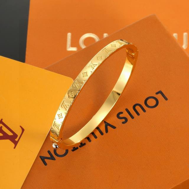 This exquisitely crafted Louis Vuitton bracelet embodies superb craftsmanship, u