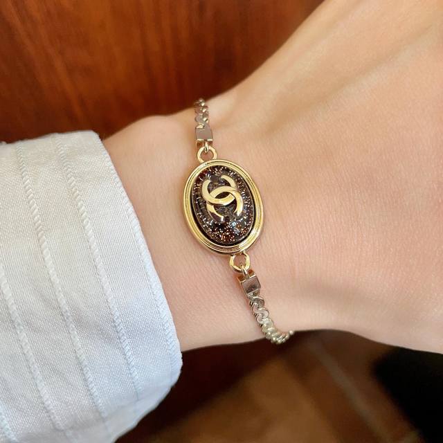 Chanel classic double C bracelet Ddd