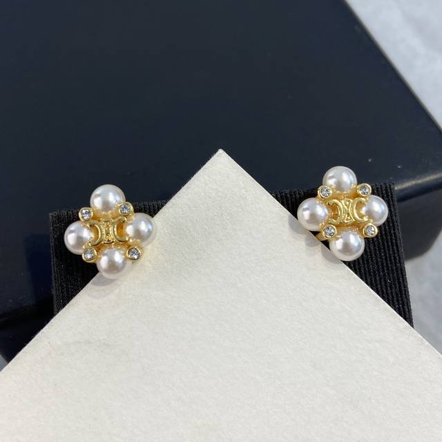 Ce0388 Celne Square Pearl Stud Earrings. Fashionable and simple yet highly creat