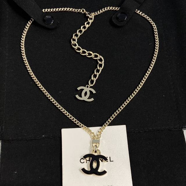 Xx0719 Ch Nel Xiang'er Double C Black Enamel Necklace 24P Spring/Summer Newest C